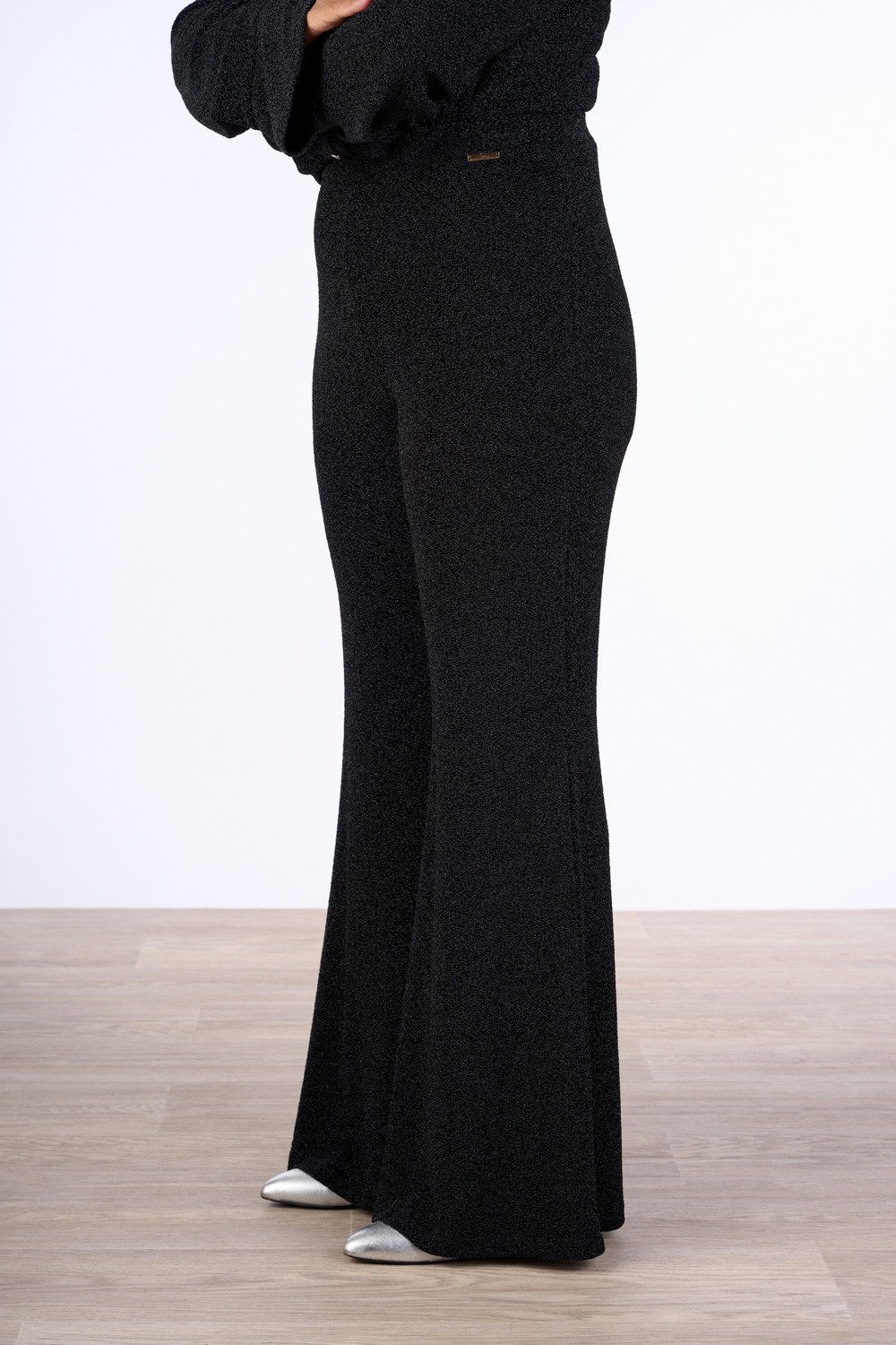 PANTALONE A ZAMPA CON VITA ELASTICA