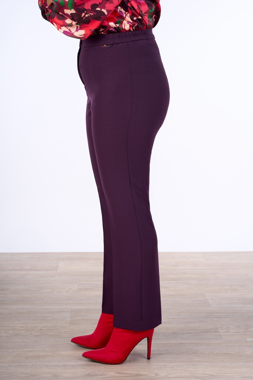 PANTALONE BASICO CON SPACCHETTI