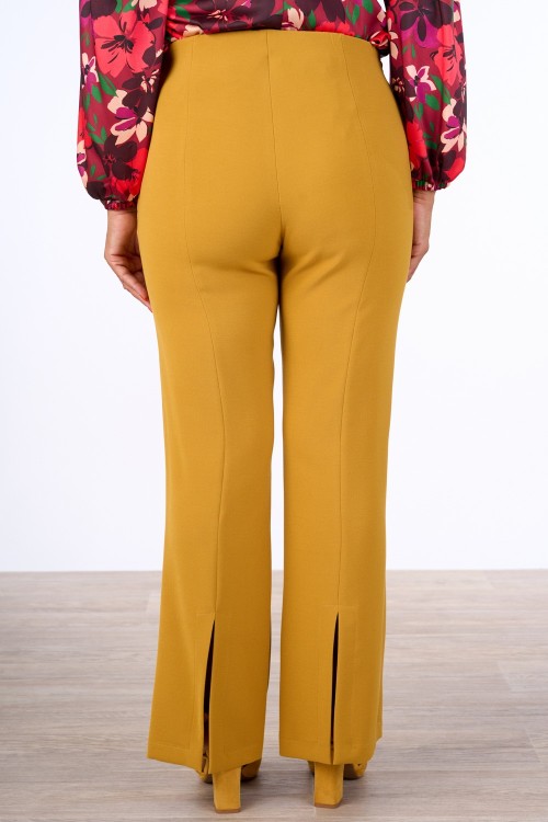 PANTALONE A ZAMPA E SPACCO POSTERIORE