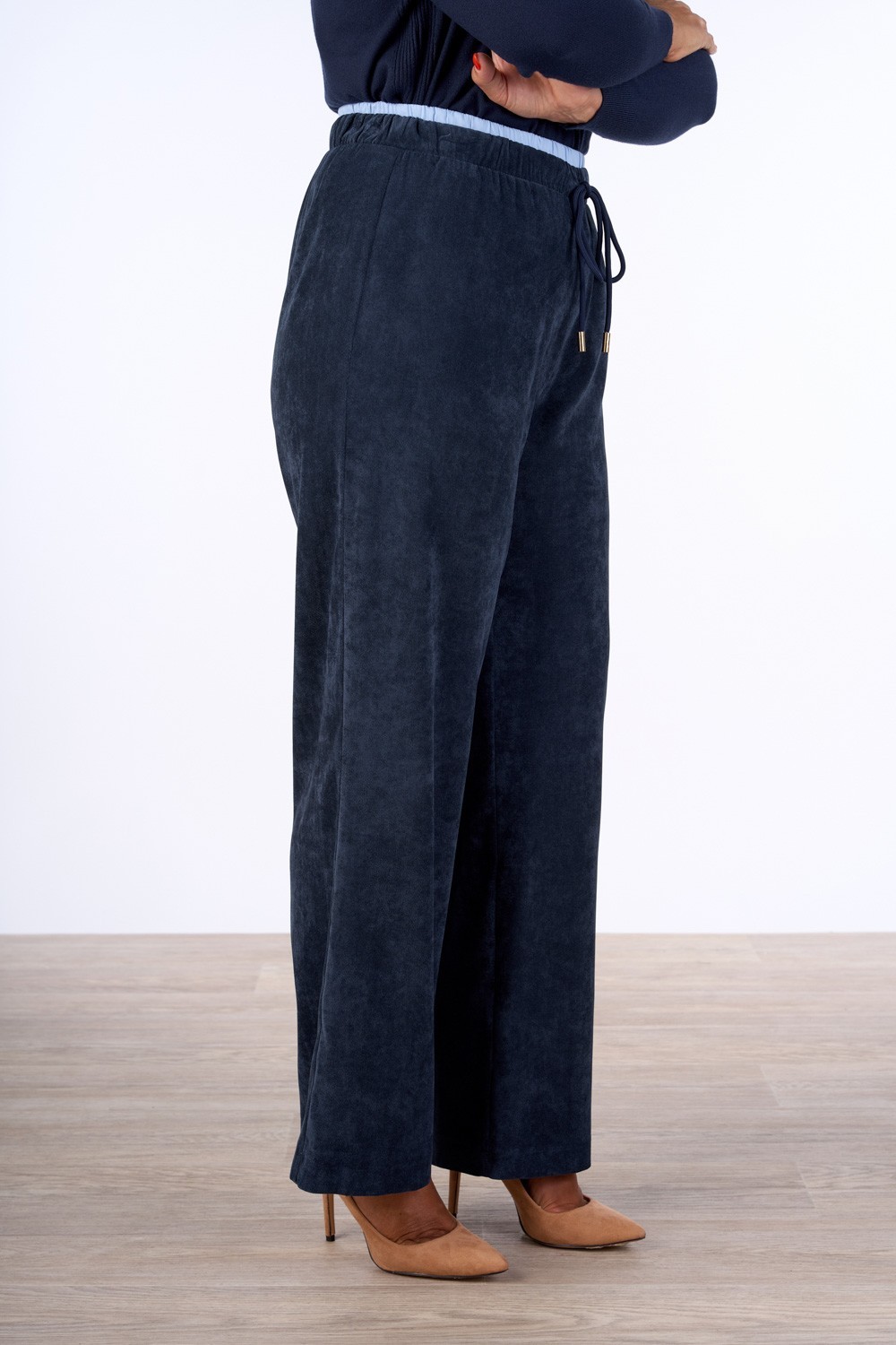 PANTALONE CON DOPPIO BUSTINO