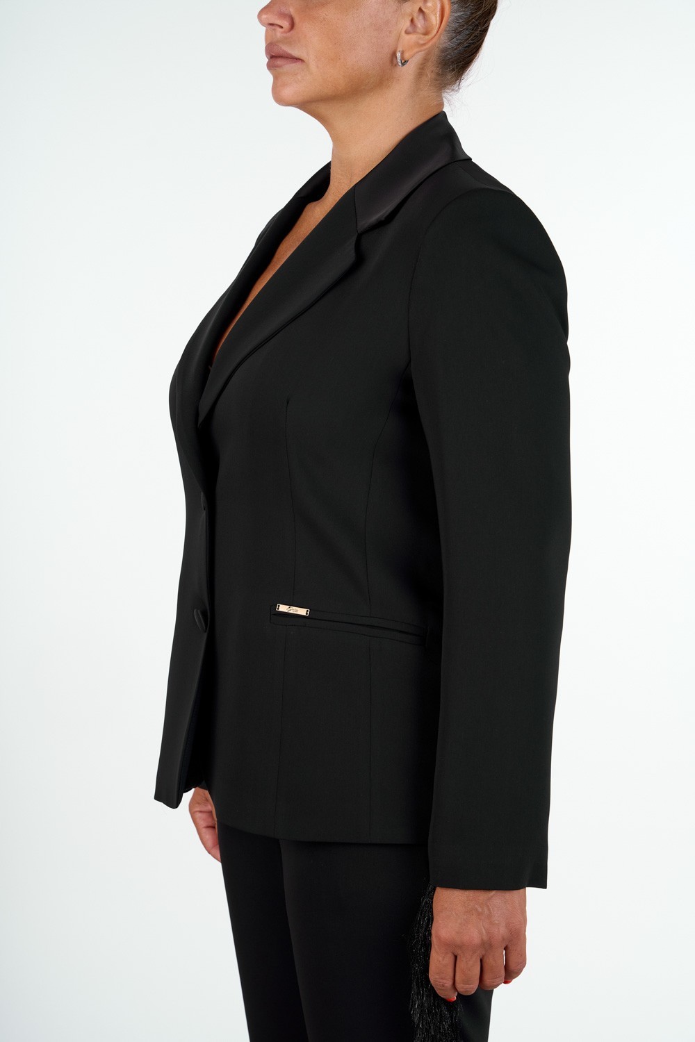 GIACCA MONOPETTO CON COLLO IN RASO