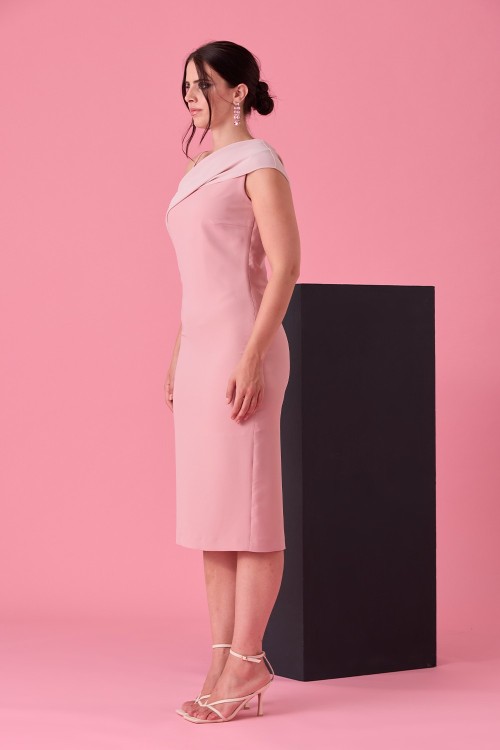 ABITO SCOLLO DRAPPEGGIATO