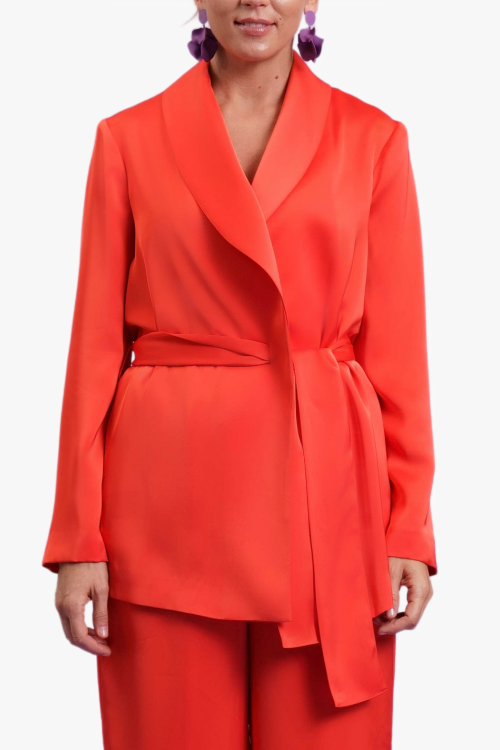 GIACCA CON FUSCIACCA E COLLO SCIALLATO