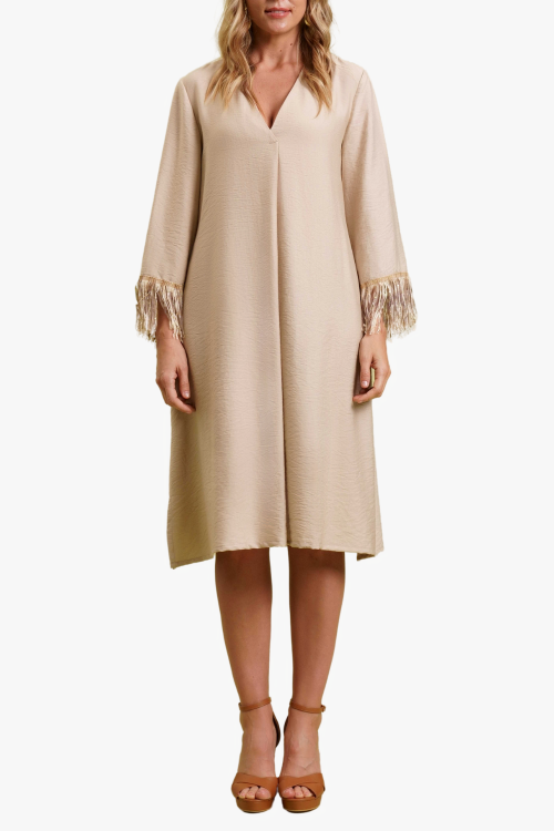 ABITO SVASATO CON SCOLLO A V